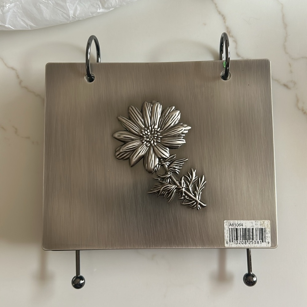 NWT Burnes of Boston flip photo holder